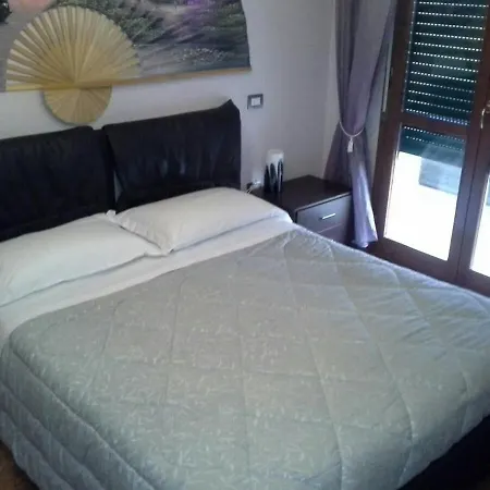 Appartement 150 Mt Dal Mare Con Giardino, 2 E Aria Condizionata Biancofiore