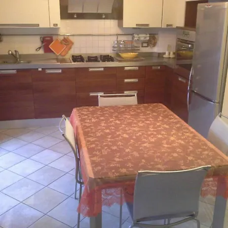 Apartment 150 Mt Dal Mare Con Giardino, 2 E Aria Condizionata Biancofiore
