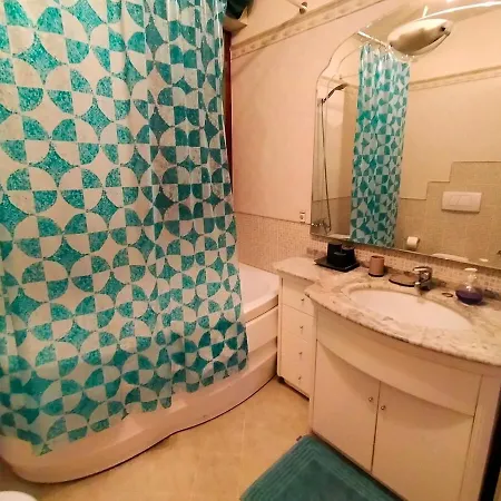 Appartement 150 Mt Dal Mare Con Giardino, 2 E Aria Condizionata Biancofiore