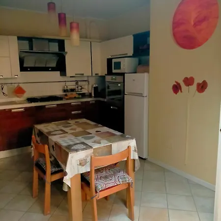 150 Mt Dal Mare Con Giardino, 2 E Aria Condizionata Biancofiore *