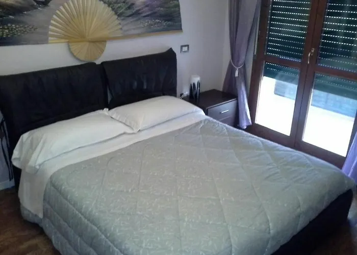 Apartment 150 Mt Dal Mare Con Giardino, 2 E Aria Condizionata Biancofiore